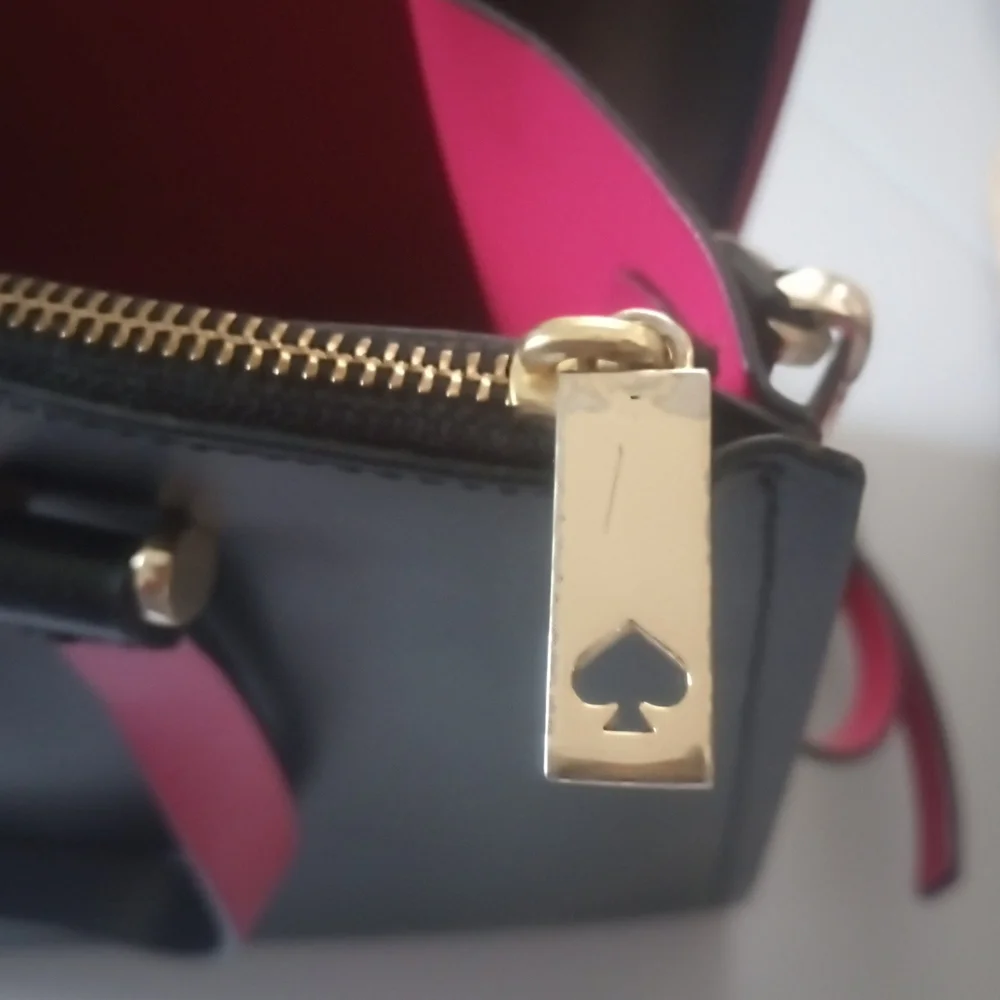 Kate Spade Vintage Black Leather Crossbody Purse - Picture 3 of 7